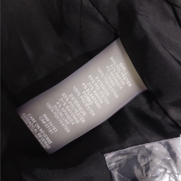 NWOT! CALVIN KLEIN! RICH BLACK CLASSICALLY TAILORED DRESS JACKET, BLAZER! SZ 6P - Picture 10 of 12